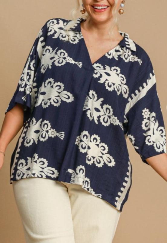 16-26 SIZE - Pretty in Paradise Navy and White Tunic -------- Size