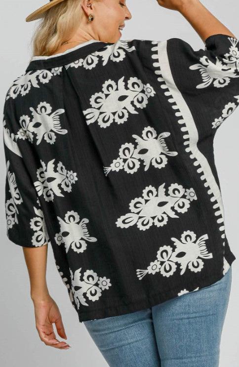 16-24 Size - Pretty in Paradise Black and White Tunic--------Sale