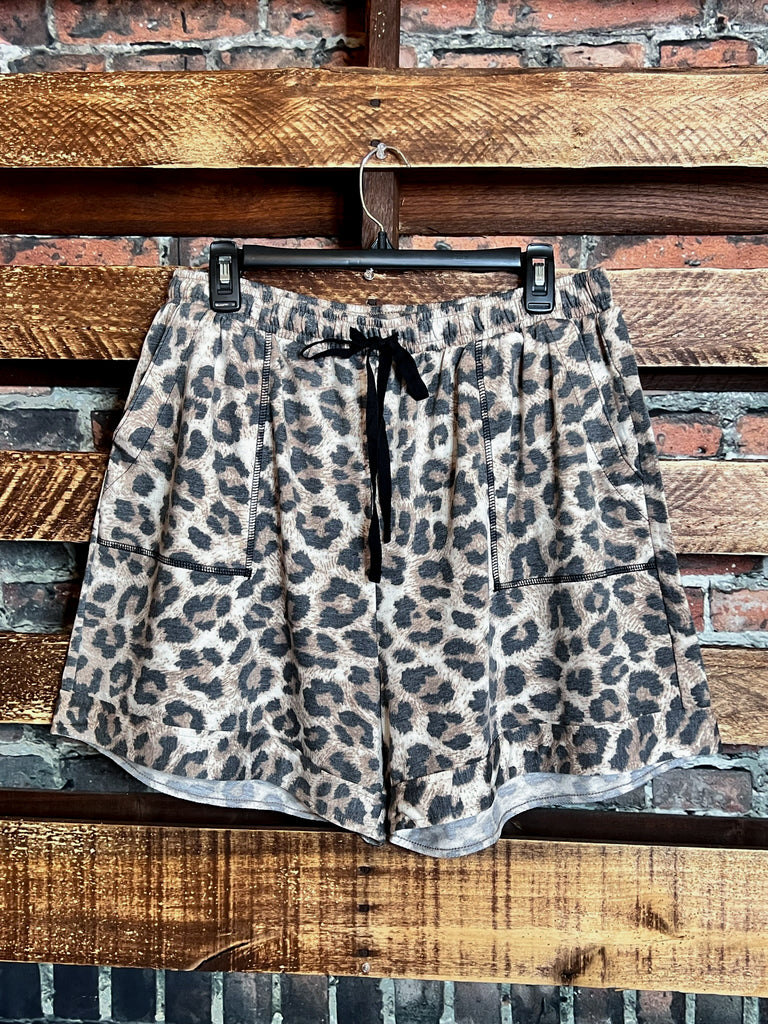 COMFY SOFT LEOPARD PRINT 1X 2X 3X SHORT IN BROWN-------SALE