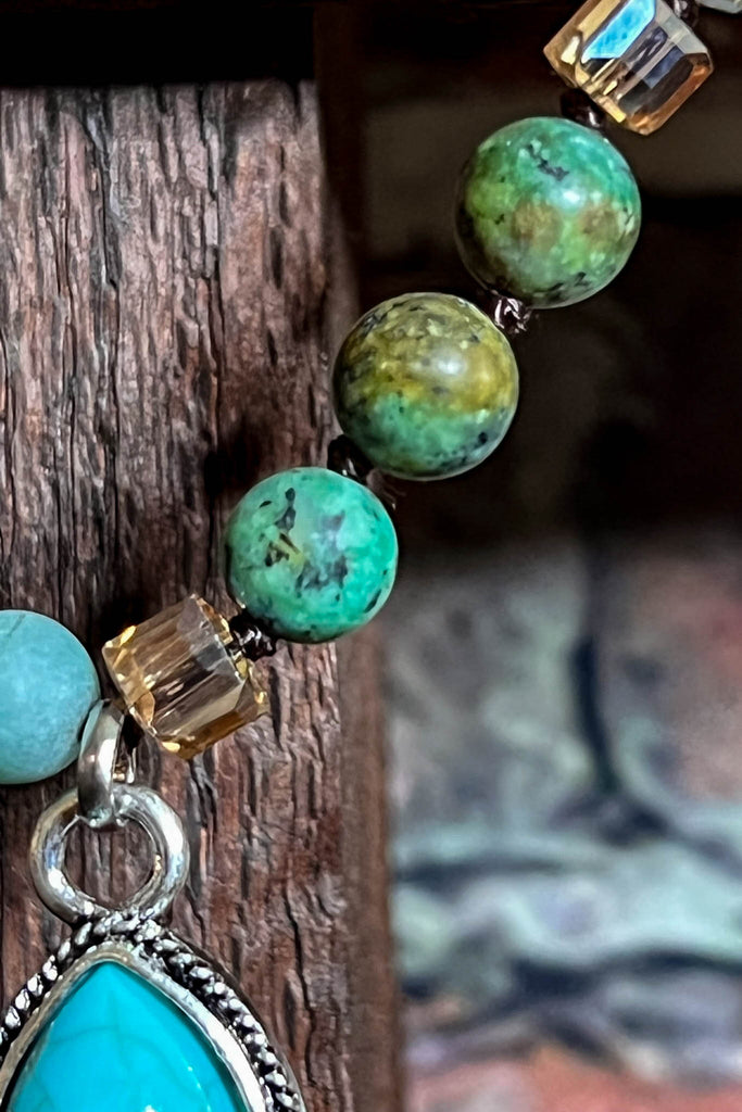 Sparkle Faith Natural Stones Necklace in Turquoise