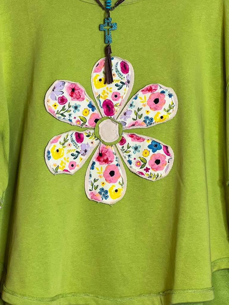 LET LOVE BLOSSOM BOHO COMFY SOFT SWEATSHIRT IN GREEN