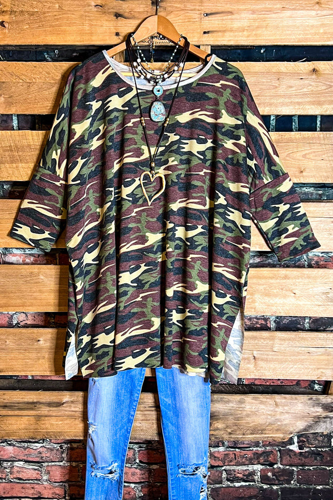 CHASING STARS CAMO TUNIC IN CAMO GREEN