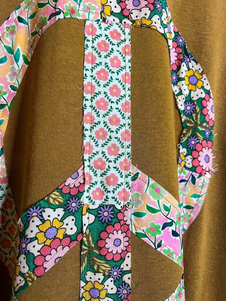 BOHO PEACE & LOVE 100% COTTON SWEATSHIRT IN CAMEL