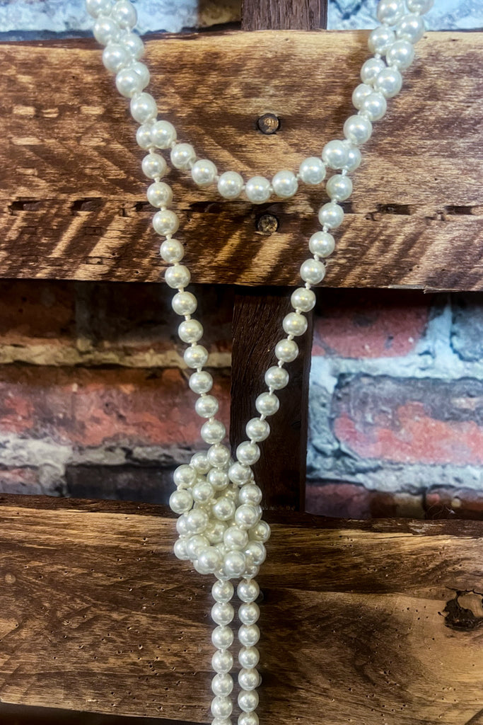 CLASSIC STYLE LONG PEARL BEAD NECKLACE IN IVORY