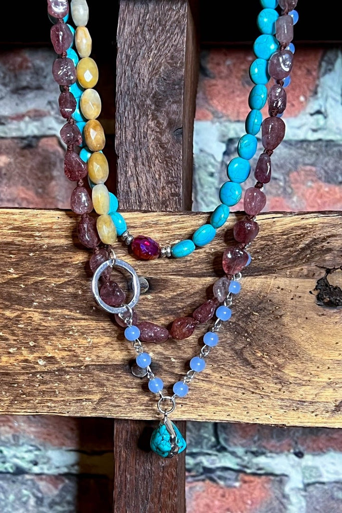 A FAIRYTALE NECKLACE NATURAL STONE MULTI-COLOR
