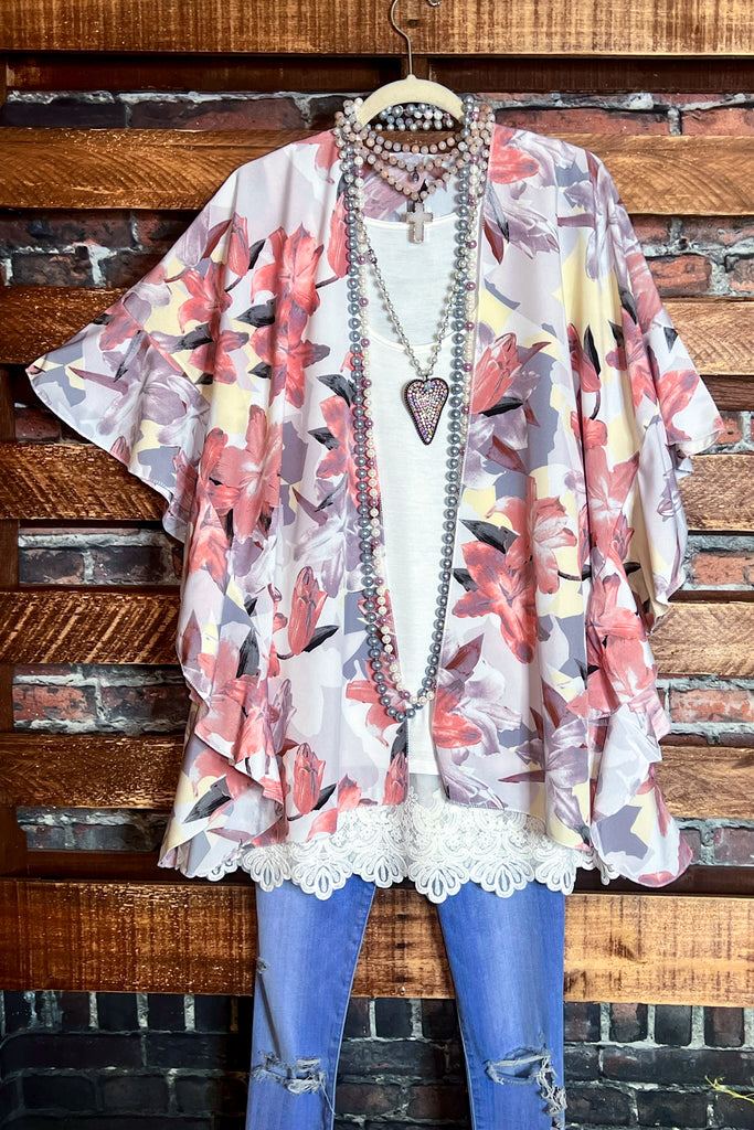 Destination Darling Floral Kimono In Blush