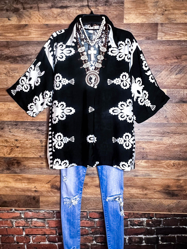 16-24 Size - Pretty in Paradise Black and White Tunic--------Sale