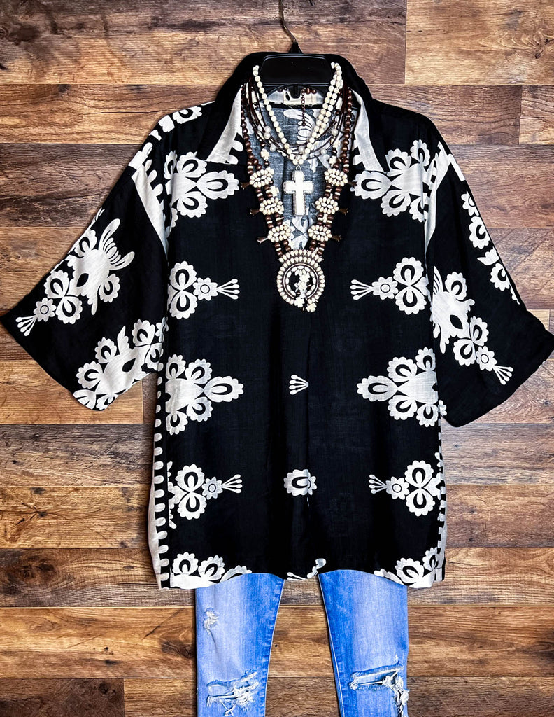 16-24 Size - Pretty in Paradise Black and White Tunic--------Sale