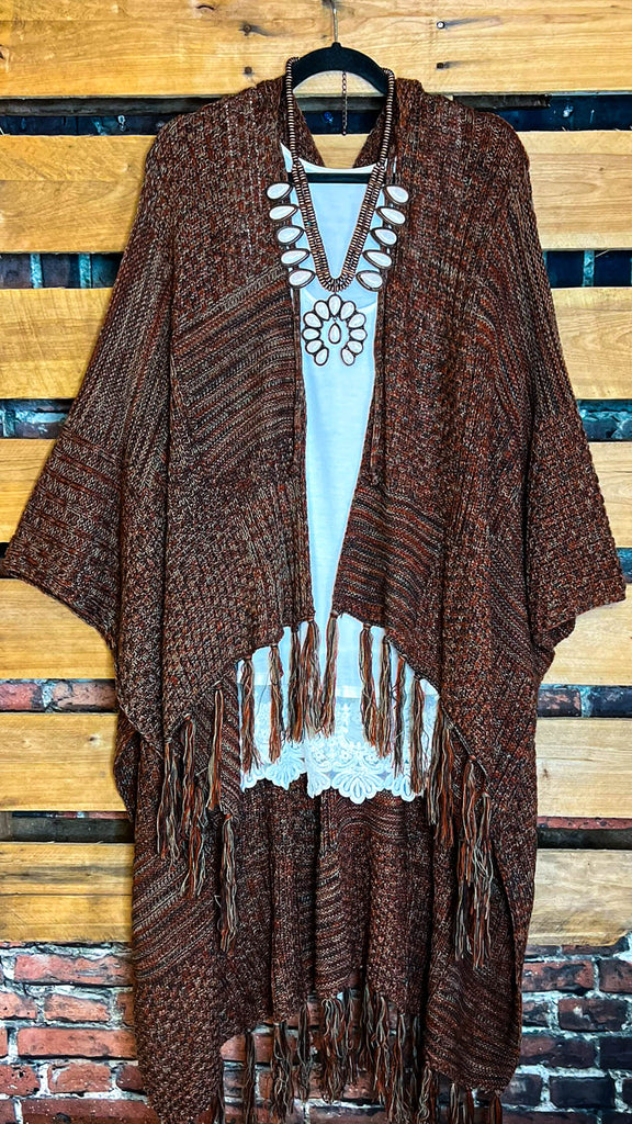 RUSTIC BEAUTY HOODED SWEATER KIMONO IN BROWN RUST