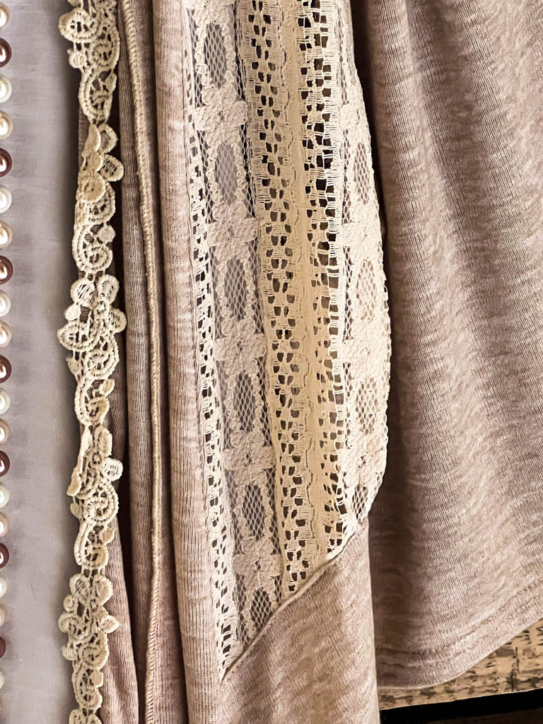 GRACEFUL DARLING VINTAGE INSPIRED LACE CARDIGAN IN BEIGE