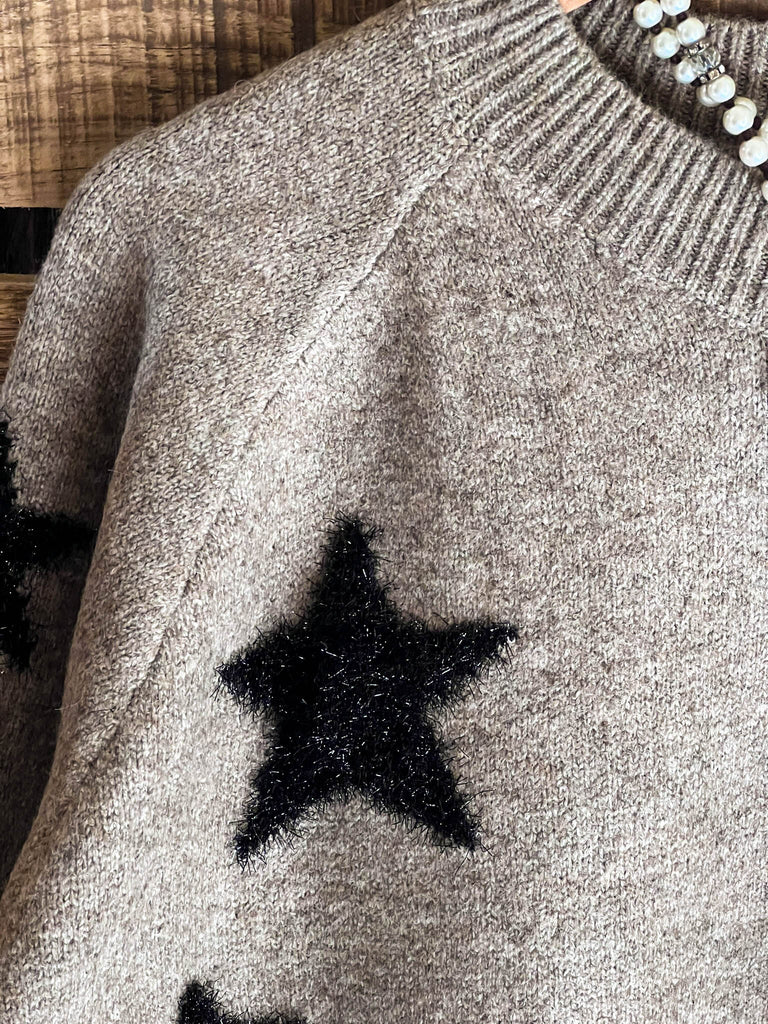 THE BRIGHTER STARS PATCH PULLOVER SWEATER IN MOCHA