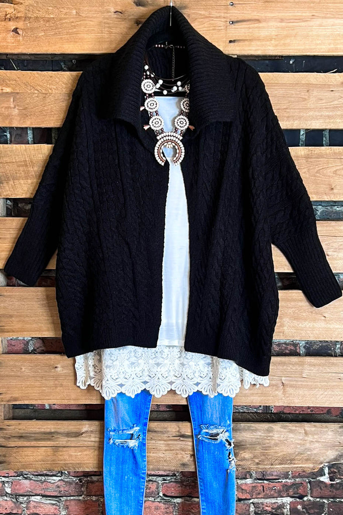 SOME KIND OF WONDERFUL COZY CARDIGAN IN BLACK