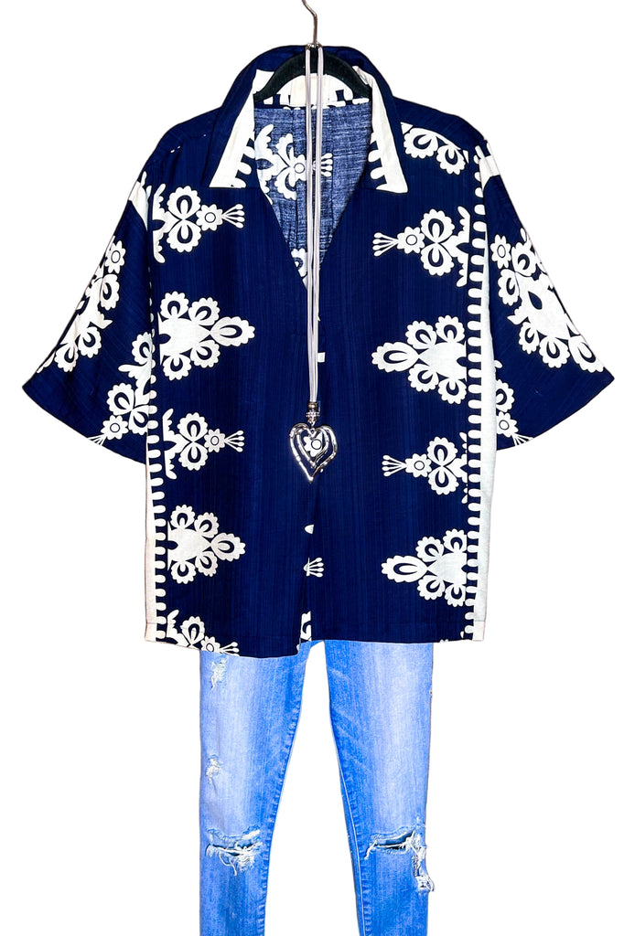 Vacation Vibe Resort Escape Cruise Top in Navy and White--------Sale