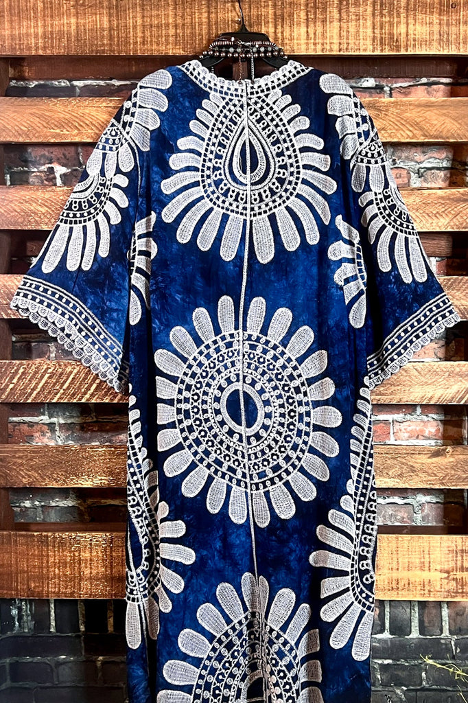 BOHO VACATION ESCAPE NAVY BLUE TIE DYE EMBROIDERED KIMONO