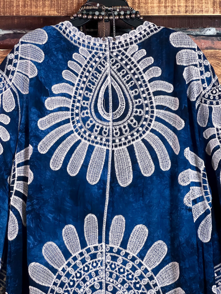 BOHO VACATION ESCAPE NAVY BLUE TIE DYE EMBROIDERED KIMONO