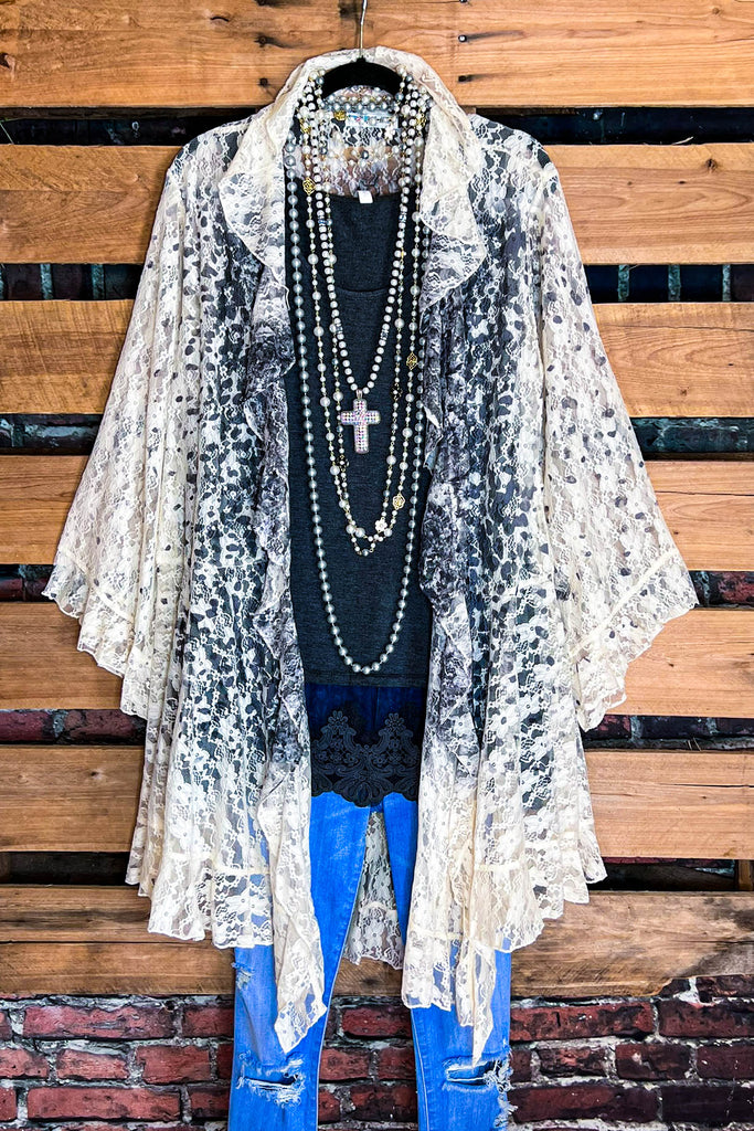 In The Best Way Fab Leopard & Roses Print Lace Cardigan