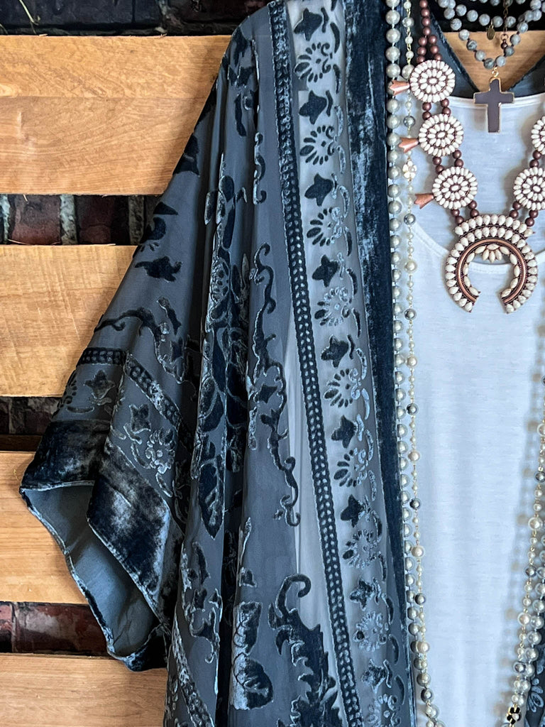 LA VIE BOHEME VELVET BURNOUT KIMONO IN SLATE BLUE TONES