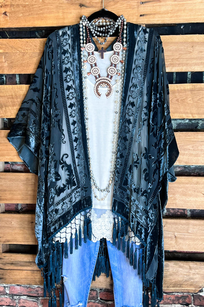 LA VIE BOHEME VELVET BURNOUT KIMONO IN SLATE BLUE TONES