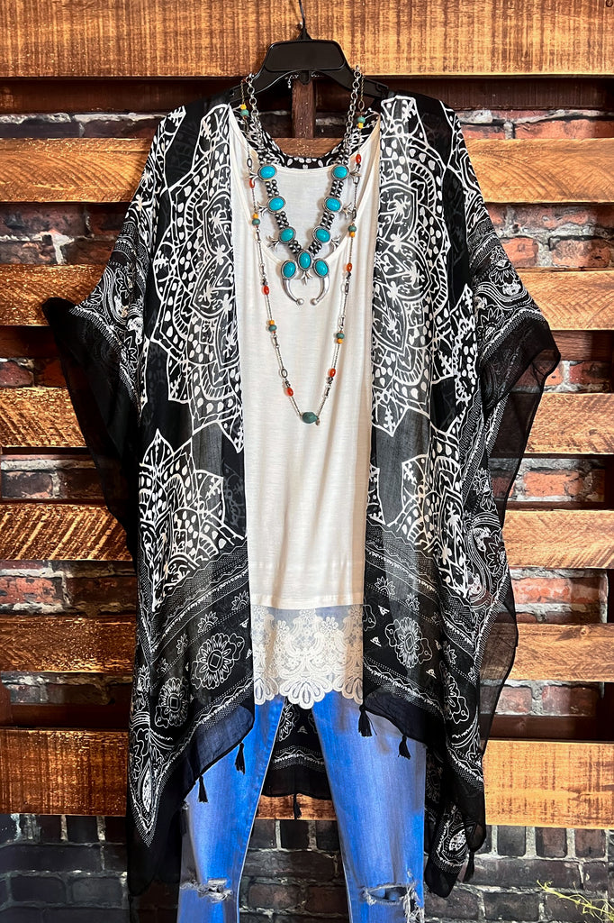 LIVING SO FREE GAUZE BLACK KIMONO