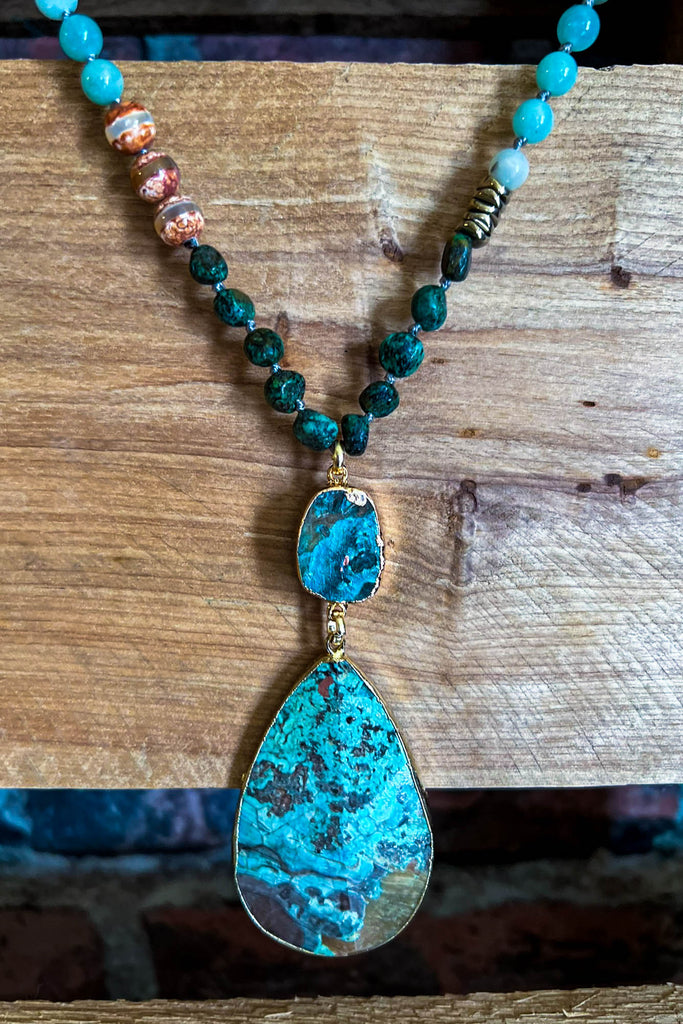 A TOUCH OF JOY MOCHA & GREEN NATURAL STONE NECKLACE