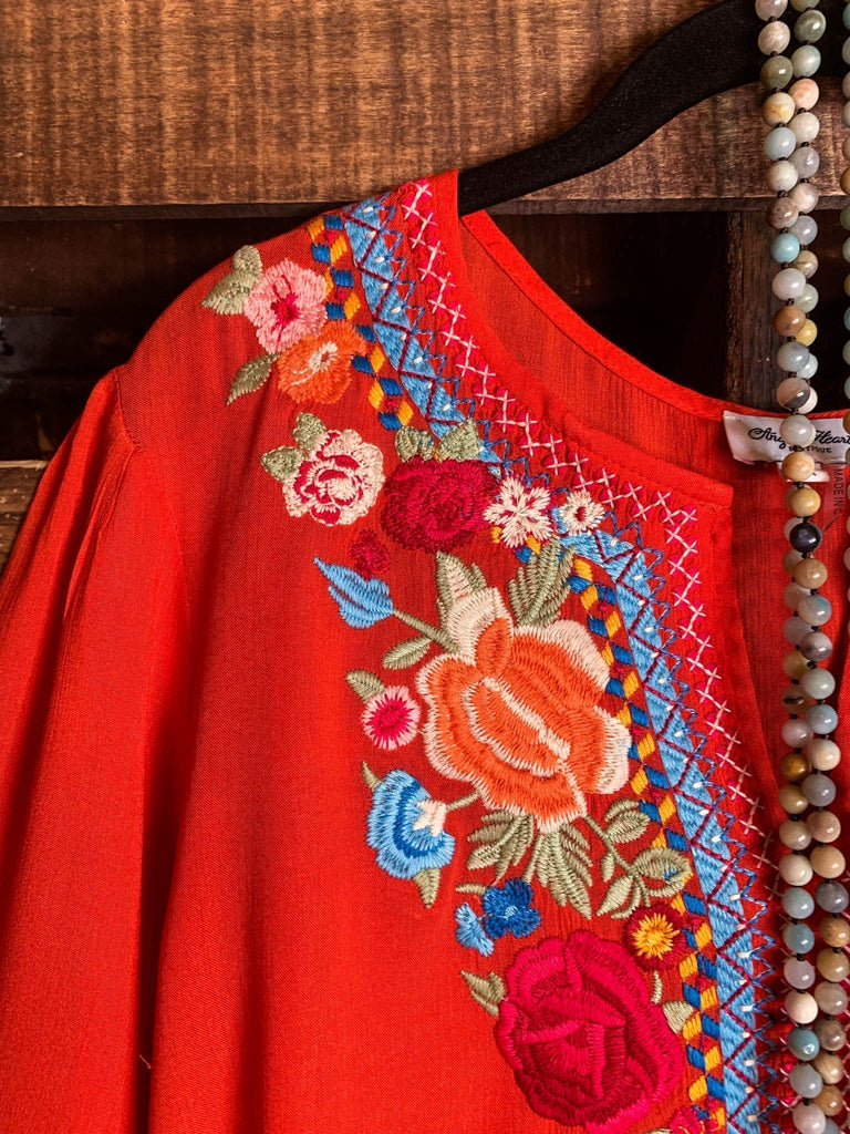 PASSIONATE HEART EMBROIDERED FLORAL TOP IN RED TOMATO