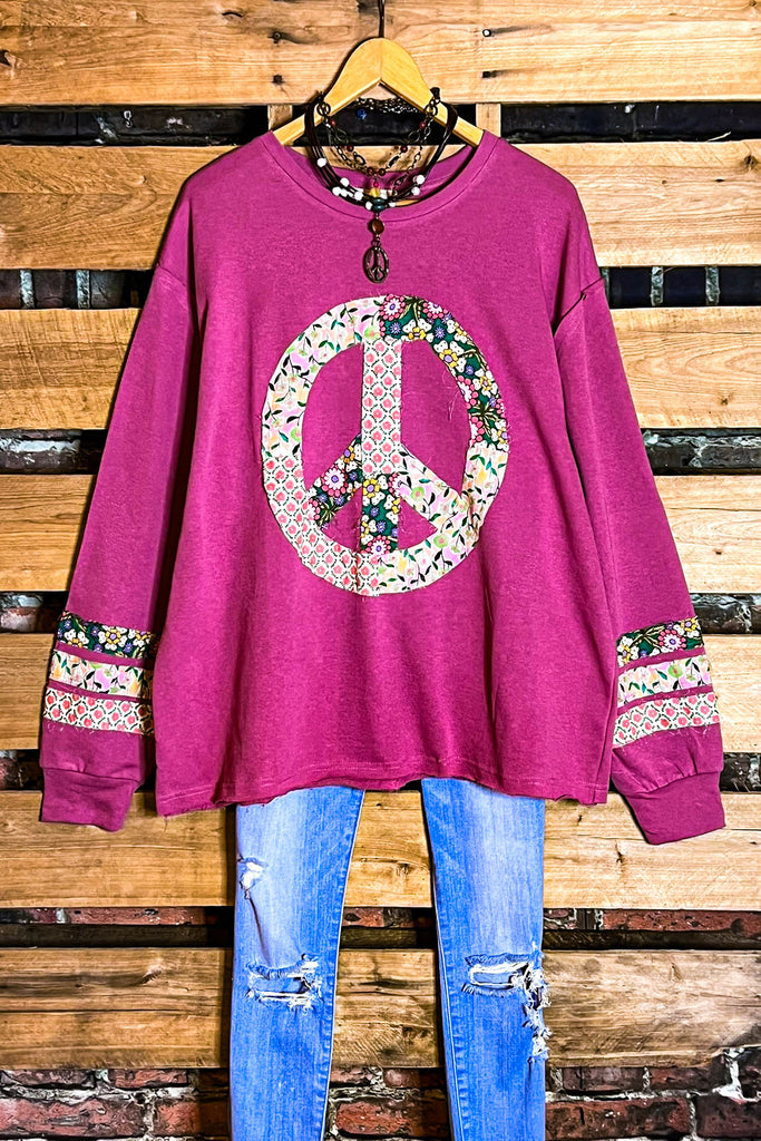 SWEET LIFE 100% COTTON PEACE & LOVE TOP IN PINK MAUVE
