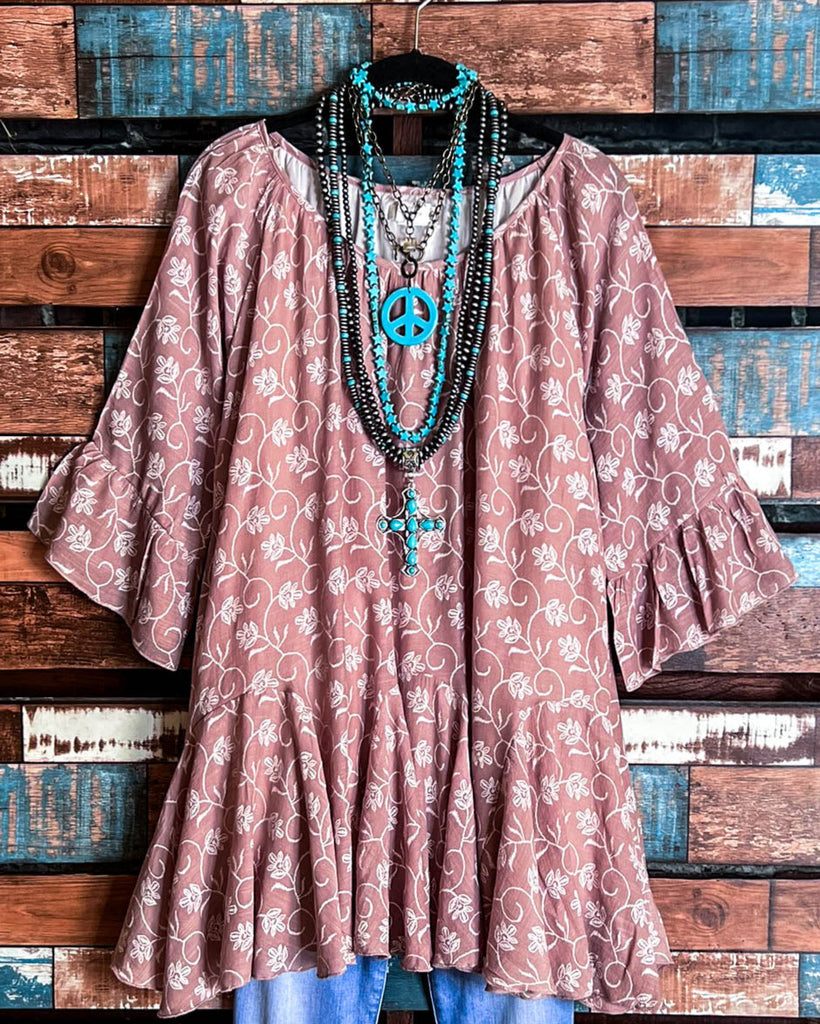 Free Soul Vibes Comfy Style Boho Swing Top in Taupe---------Sale