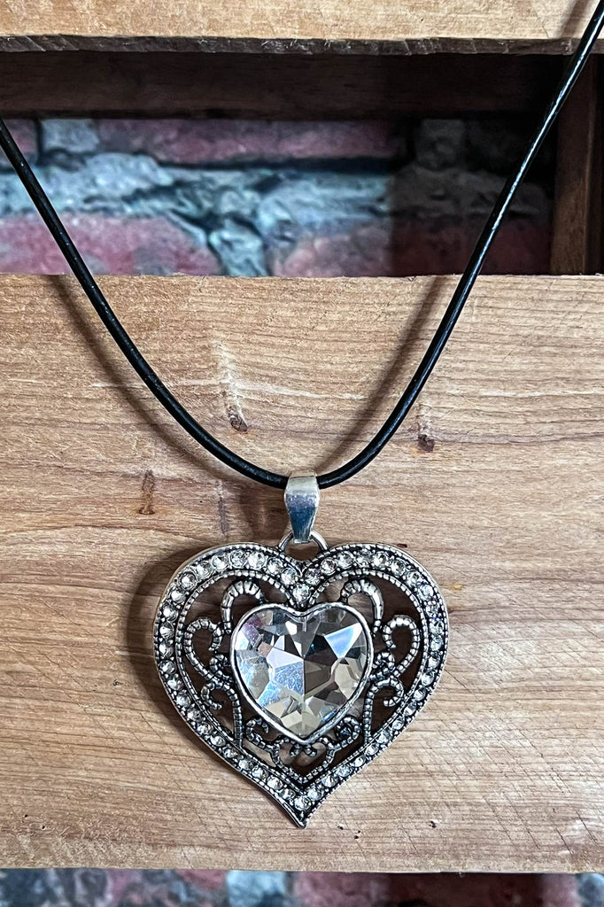 EASY TO LOVE HEART NECKLACE