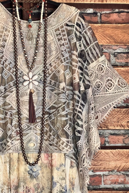 Counting Stars Camo Lace Top Poncho In Army Green