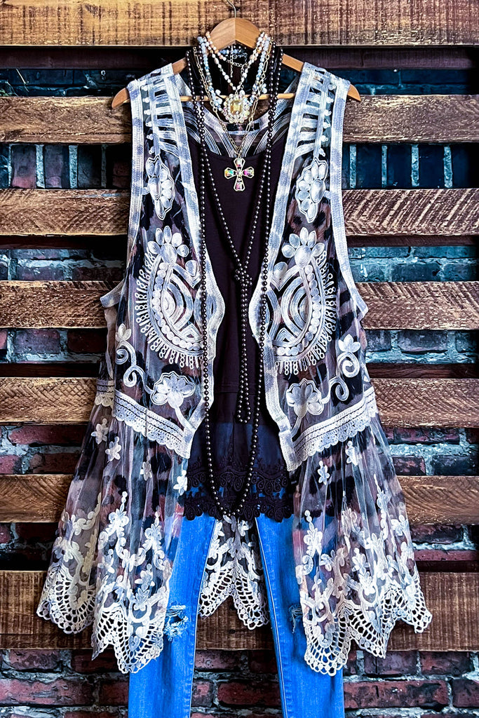 CHARM TO GO IN STYLE FAB LACE LEOPARD PRINT VEST IN BEIGE & BROWN