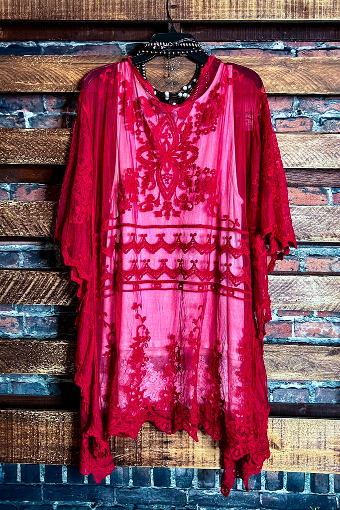 VINTAGE ANGEL PRETTY LACE KIMONO IN RED