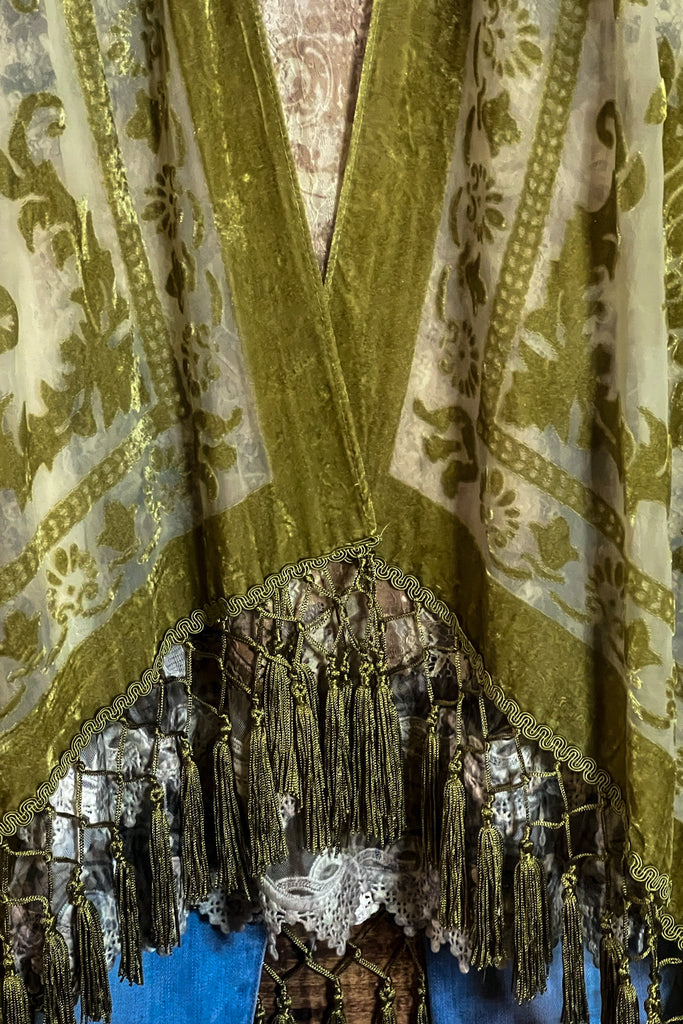 LA VIE BOHEME OLIVE VELVET BURNOUT KIMONO