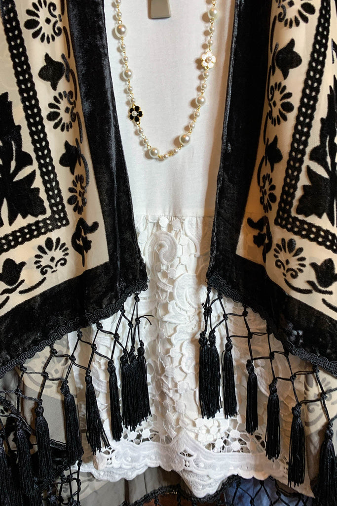 LA VIE BOHEME BLACK VELVET BURNOUT KIMONO