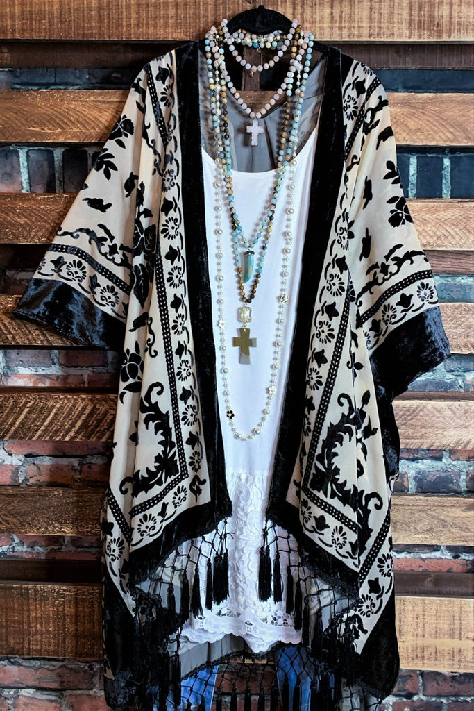 LA VIE BOHEME BLACK VELVET BURNOUT KIMONO