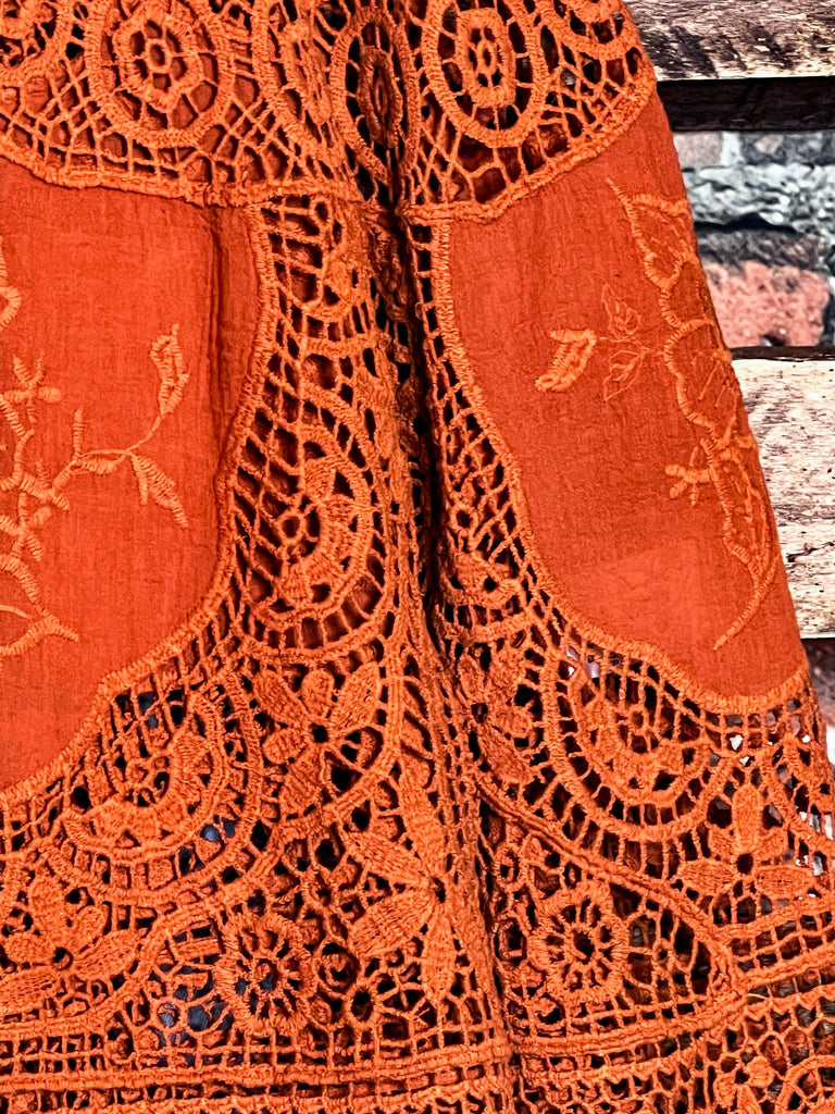 A FAIRYTALE PRETTY 100% COTTON CROCHET LACE TUNIC IN RUST