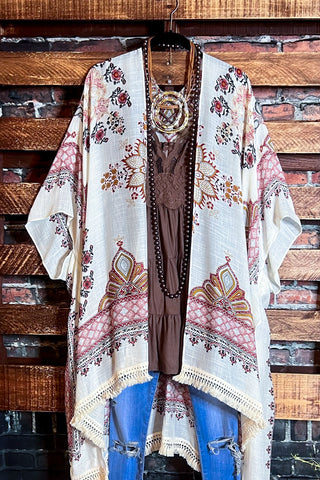 BEAUTIFUL MAGIC MOMENTS FLORAL LACE DUSTER KIMONO IN BEIGE & TURQUOISE