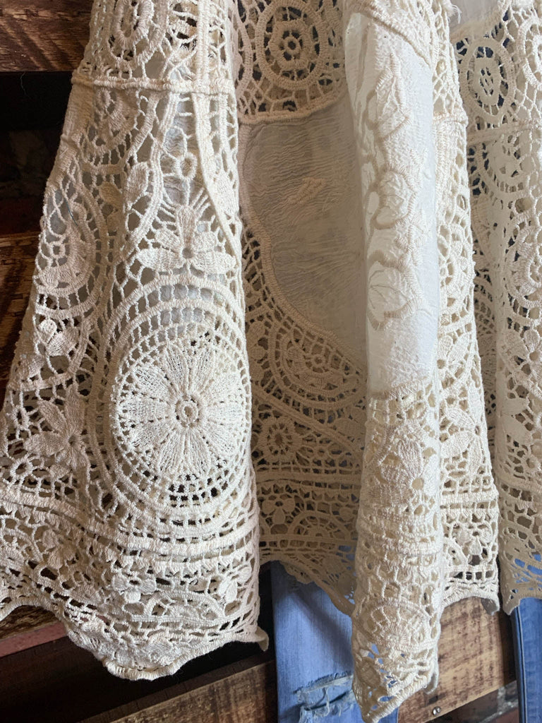 A FAIRYTALE PRETTY 100% COTTON CROCHET LACE IN NATURAL