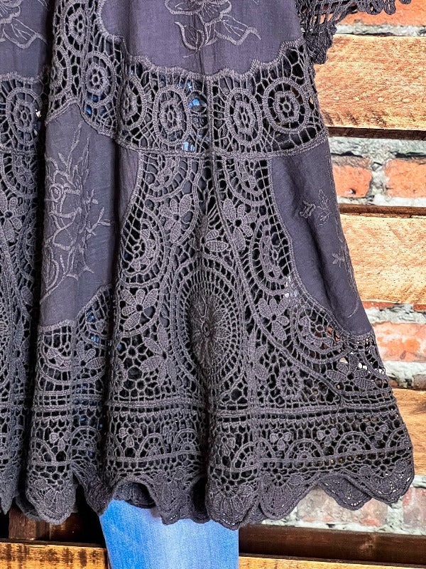 A FAIRYTALE PRETTY UNIQUE 100% COTTON CROCHET LACE TUNIC IN CHARCOAL