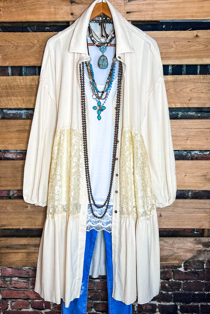 BEAUTY AND STYLE OVERSIZED SHIRT / DRESS JACKET IN BEIGE