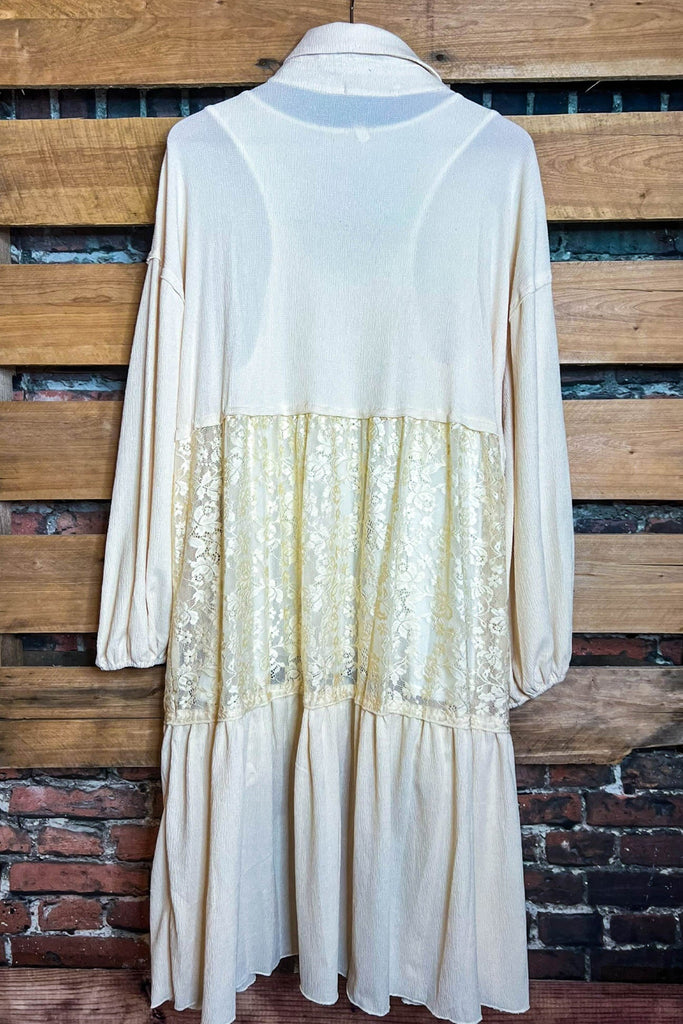 BEAUTY AND STYLE OVERSIZED SHIRT / DRESS JACKET IN BEIGE