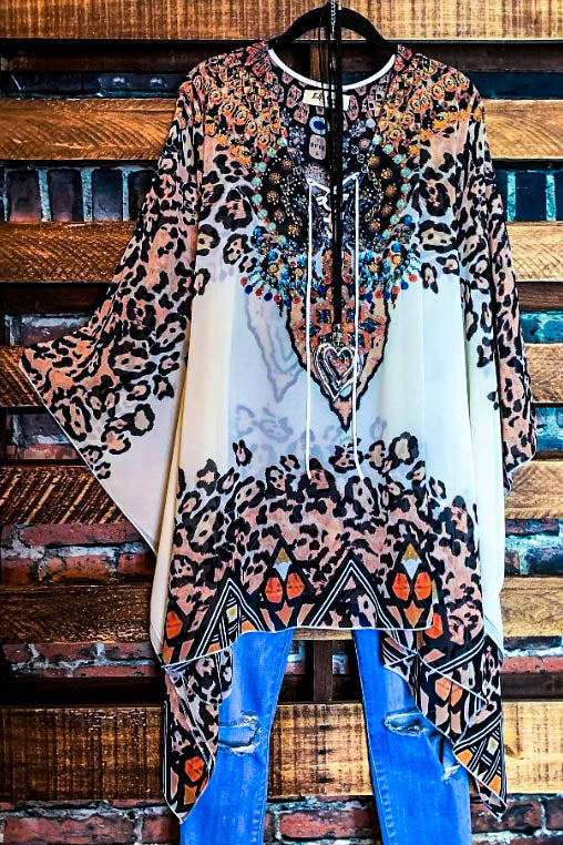 AS CHARMING AS EVER CRYSTAL STYLISH TUNIC IN BLACK & WHITE