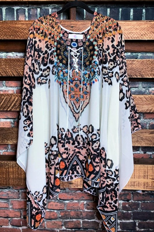 AS CHARMING AS EVER CRYSTAL STYLISH TUNIC IN BLACK & WHITE