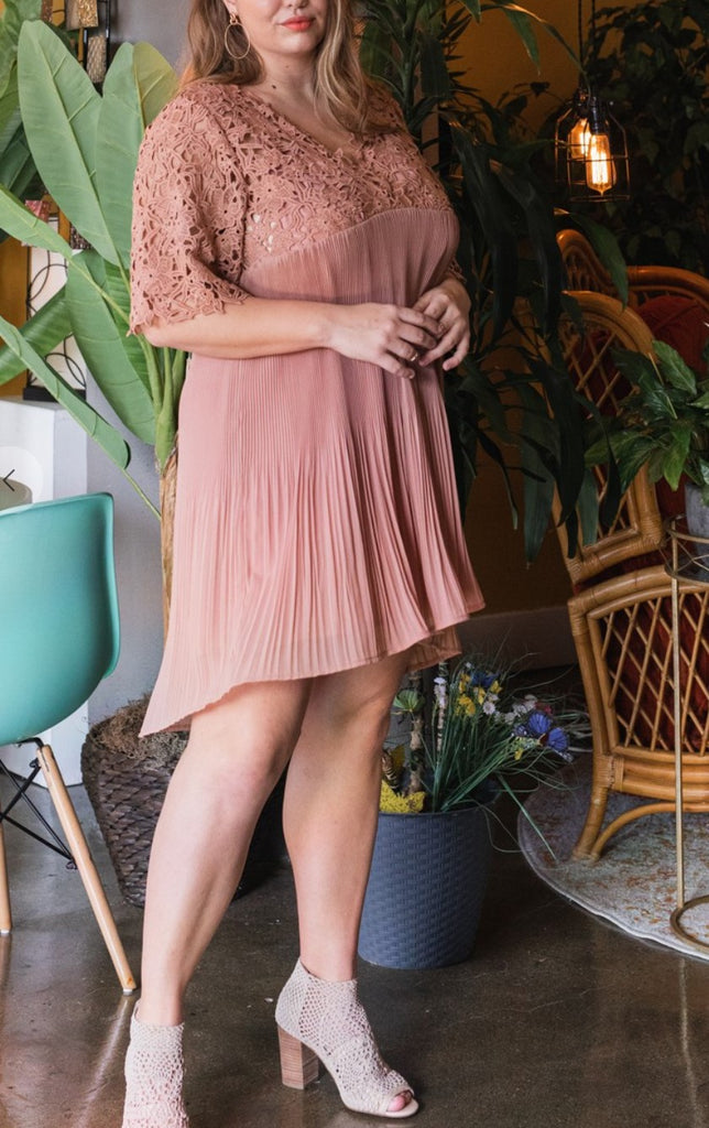 14-16 SIZE - MAUVE PLEATED DRESS --------SALE