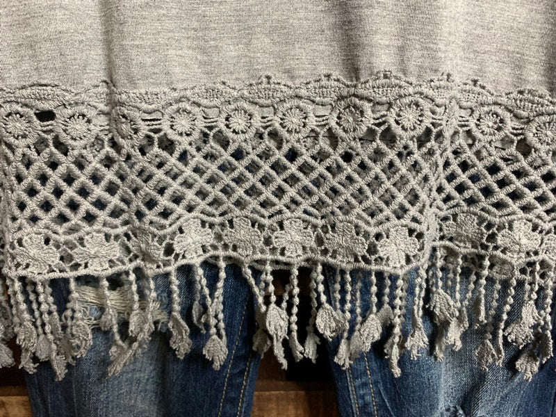 14-16 T-SHIRT TUNIC FRINGE LACE IN GRAY------------SALE