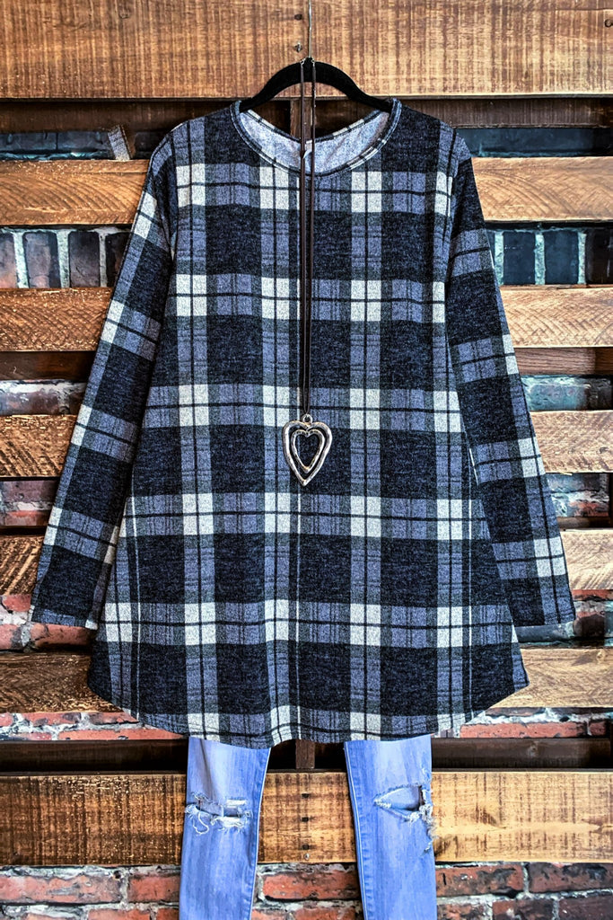 22-26 PLAID HACCI SWEATER TUNIC IN BLACK & MIX-------SALE