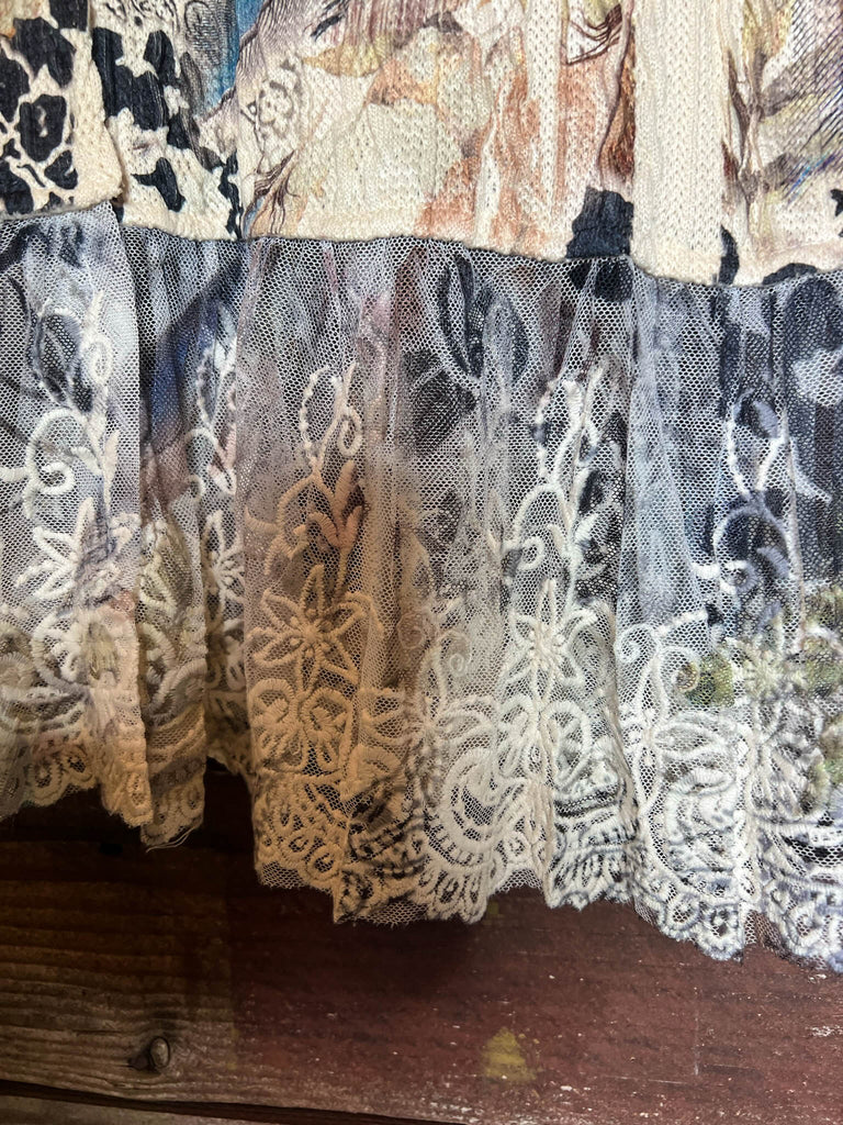 WONDER PARADISE LACE JACKET IN FLORAL & FEATHER PRINT