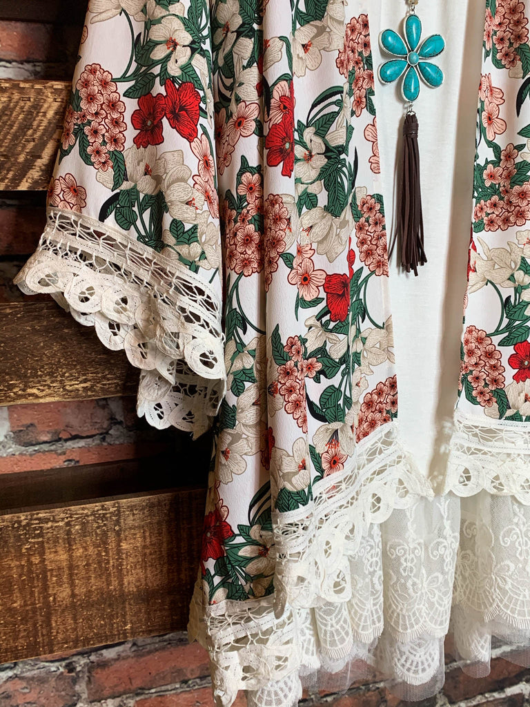 BLISSFUL DAYS FLORAL KIMONO IN MULTI-COLOR--------------sale