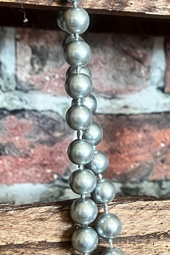 LONG PEARL BEAD NECKLACE SET IN GRAY SILVER