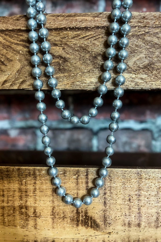 LONG PEARL BEAD NECKLACE SET IN GRAY SILVER