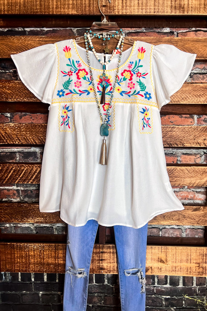 14-20 SIZE - DELICATE GARDENS IVORY EMBROIDERED TOP---------SALE